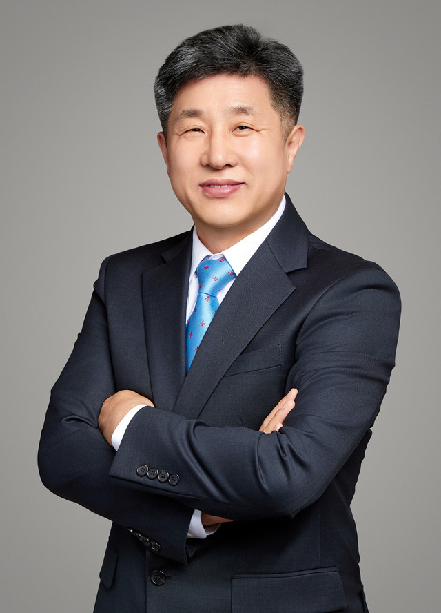 강선웅 담임목사 / 68kswjohn@gmail.com