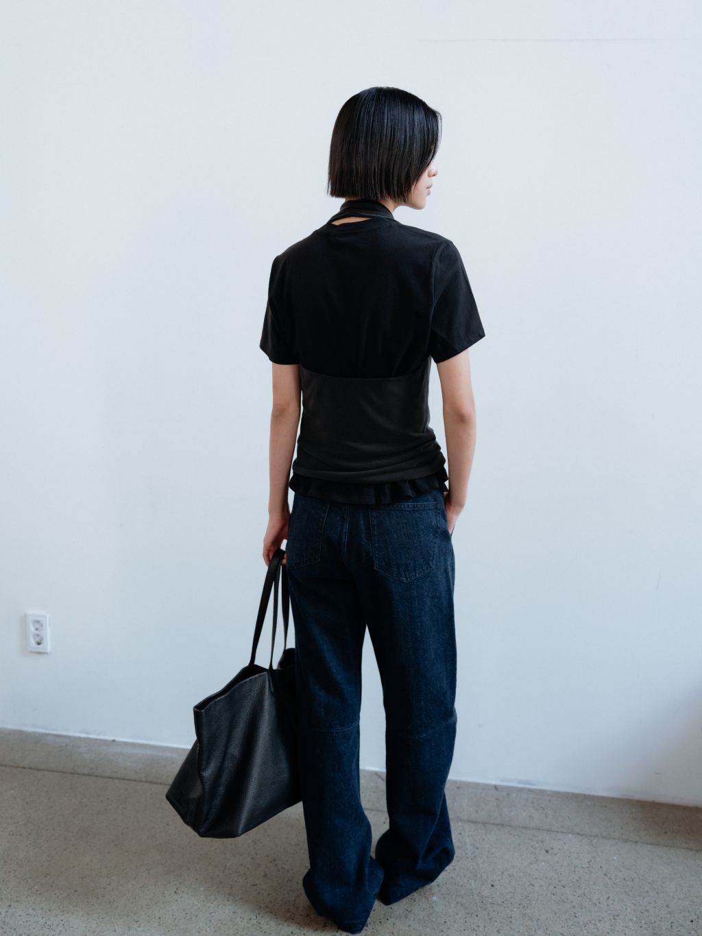 Cotton denim curve pants (dark navy) : MONOHA