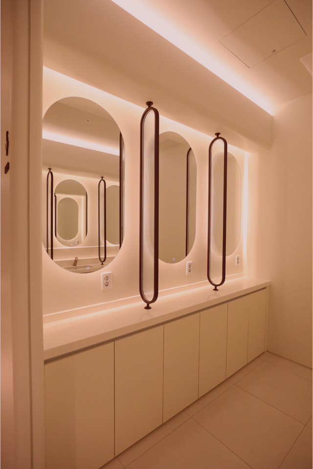 <div style=" font-family: 'Noto Serif KR', serif; font-weight: 700;">Body slimming</div>