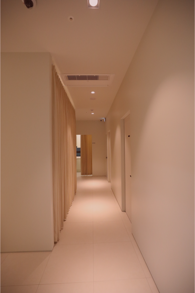 <div style=" font-family: 'Noto Serif KR', serif; font-weight: 700;">Severe acne scars</div>