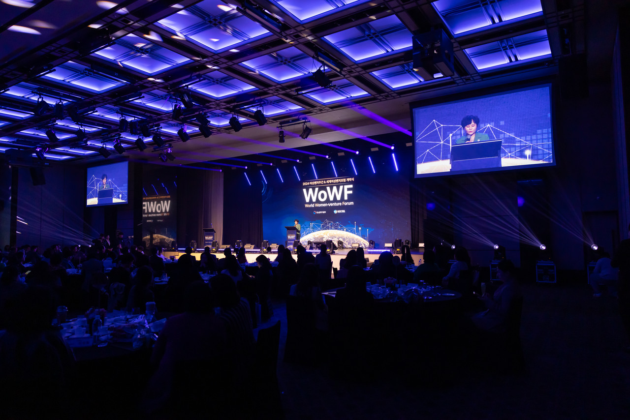 <p style="margin-left:10px;">EARING</p><h5 style="margin-left:10px">UP TO 50%</h5>