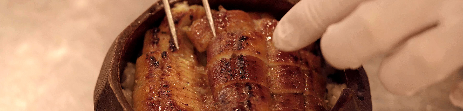 <span style="letter-spacing: -4px;">창업 안내</span><p style="text-align: center; line-height: 0.4;"><span style="color: rgb(186, 168, 149); font-size: 18px;">Start up guide