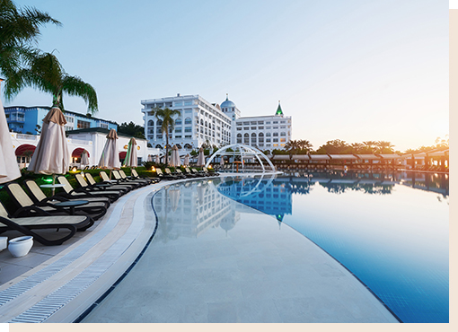 <span style="font-size: 20px;"><span style="color: rgb(15, 45, 83);"><b>하이엔드 커뮤LIEI</b></span></span>  <br><span style="font-size: 13px;">조식, 메가스터디, YMCA, 수영장, 골프연습장, 게스트룸이 있는 라이프 스타일</span> 