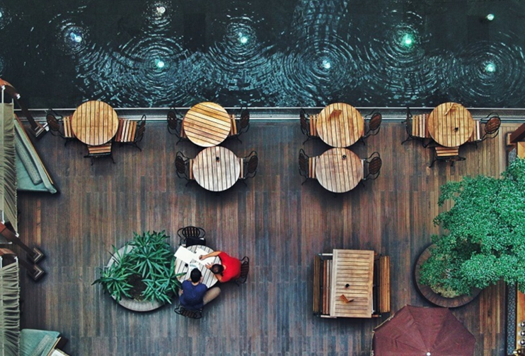 "I wish I could tell from the kitchen how full<br> the dining room tables are at any given time."