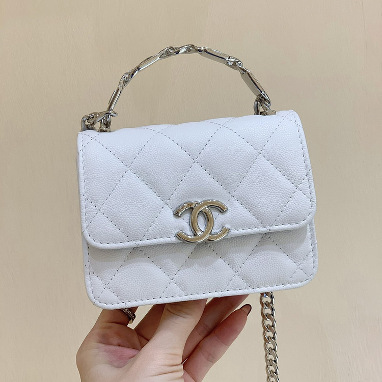 샤넬 미니 화이트 그레인드 카프스킨 코코 탑 핸들