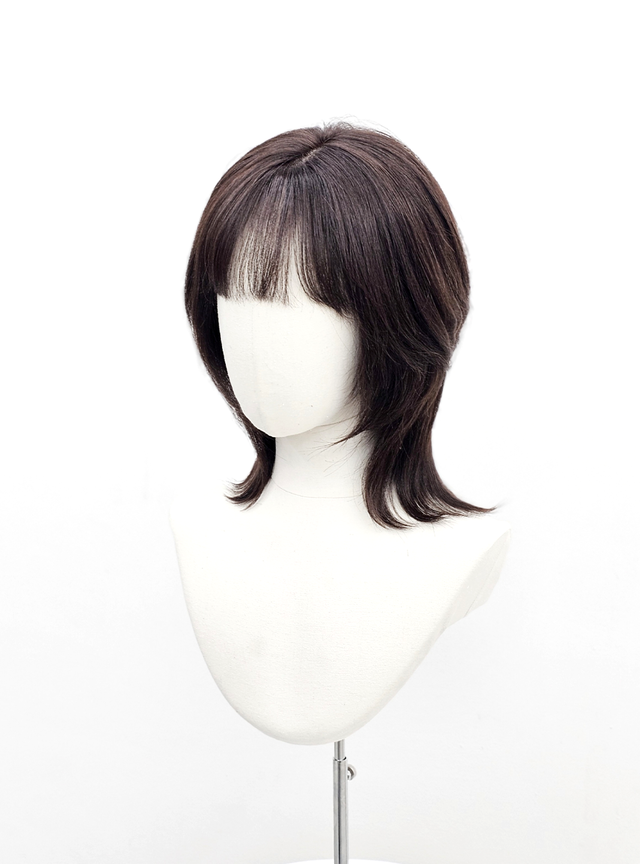 평균적으로 귀밑에서 어깨까지의 길이의 스타일이 완성됩니다.