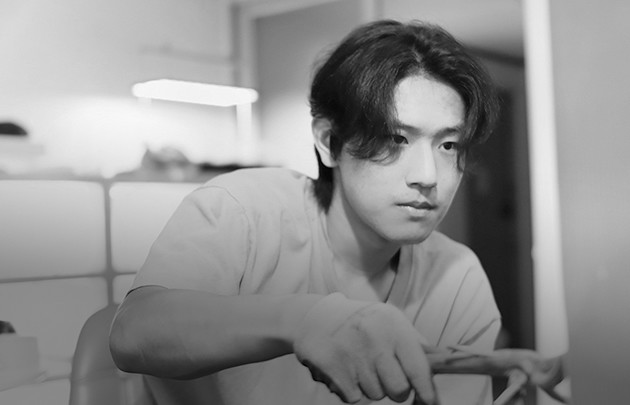 <p style="  margin-bottom:-10px;">권윤혁</p><h5 style="line-height: 0.8; margin-bottom:0px;"><strong>Kwon YoonHyuk</strong></h5>