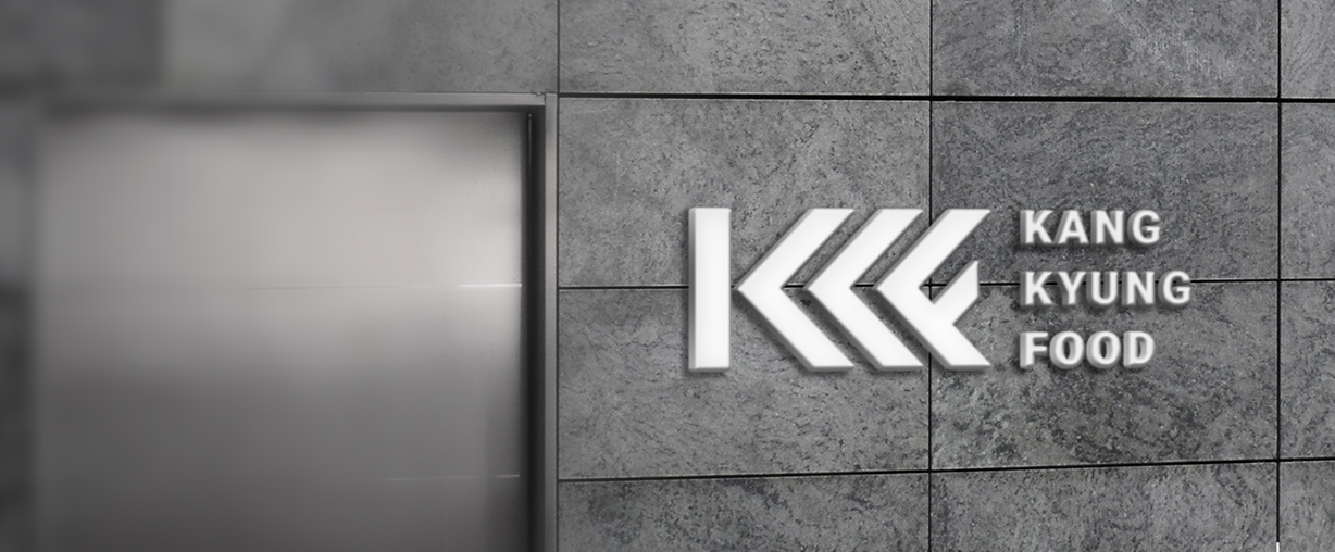 <p style="padding: 1.5em;"><span style="font-size: 16px; line-height: 1.5;">2025년~ 현재</span> 	<br><span style="font-size: 34px; font-family: 'Cafe24Anemone'; line-height: 1.5;"><strong>브랜드로 도약</strong></span></p>