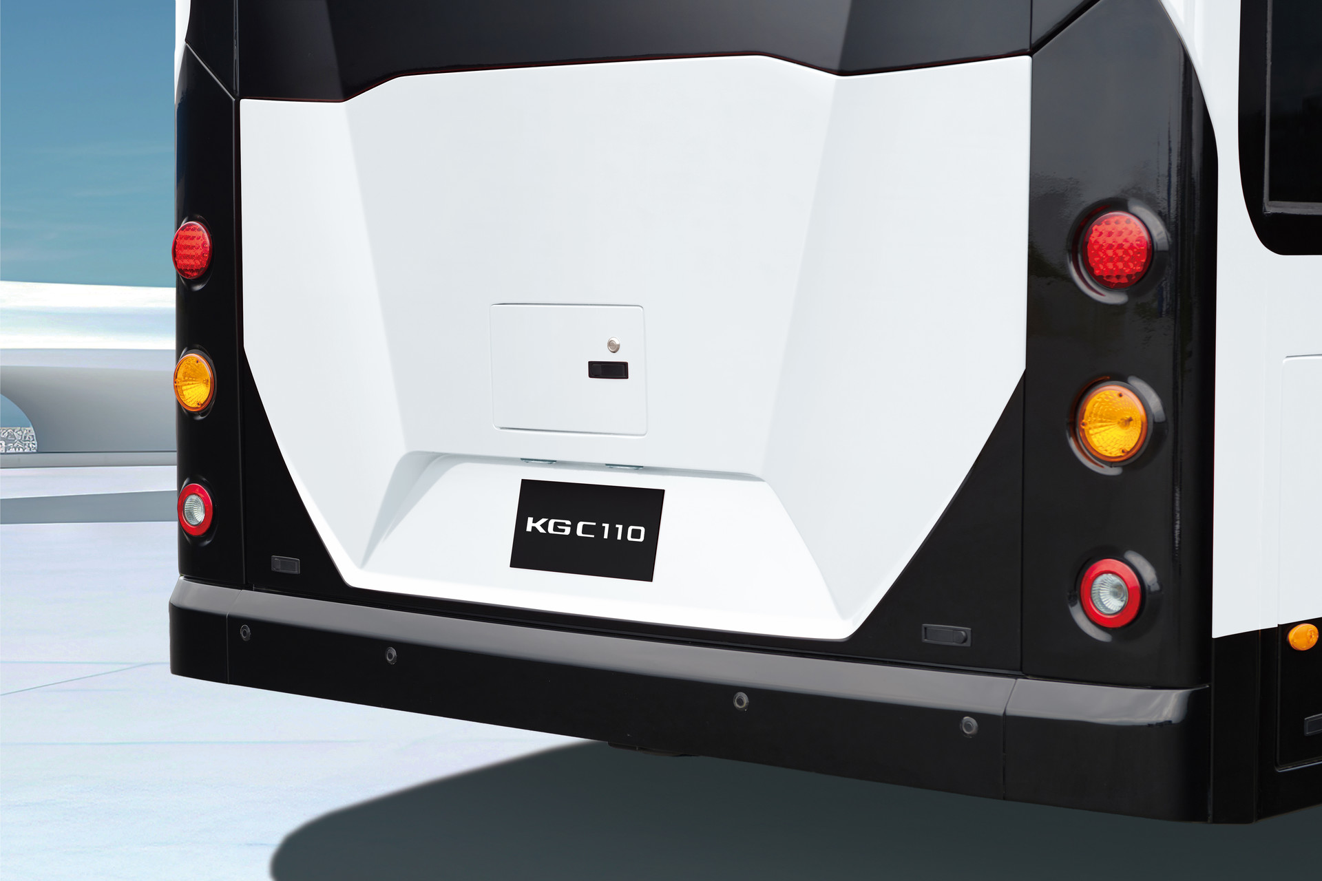 Rear Design / Rear Charging Port