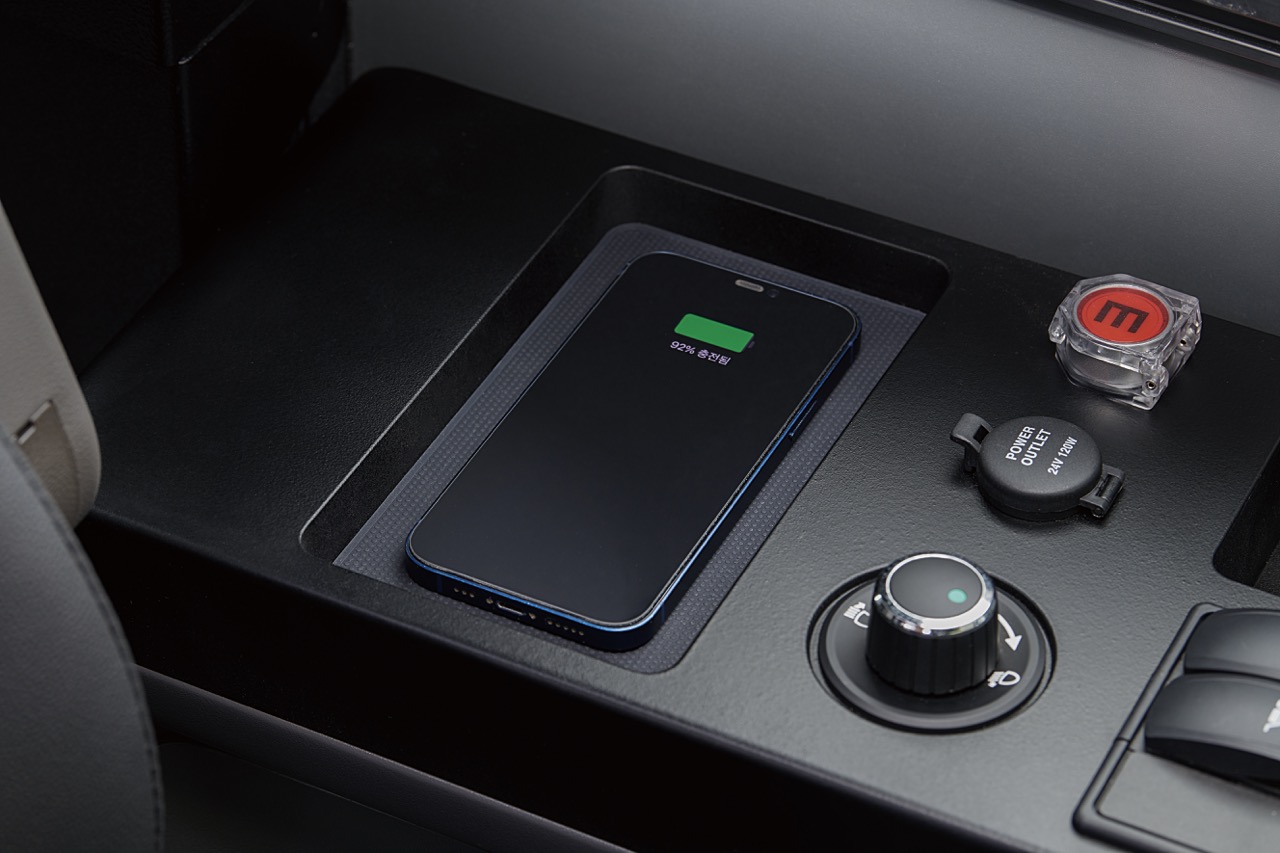 휴대폰 무선충전기(옵션)