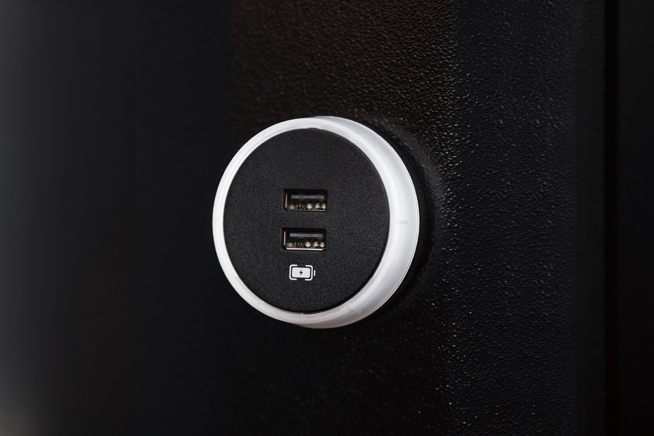 승객석 USB 충전 포트