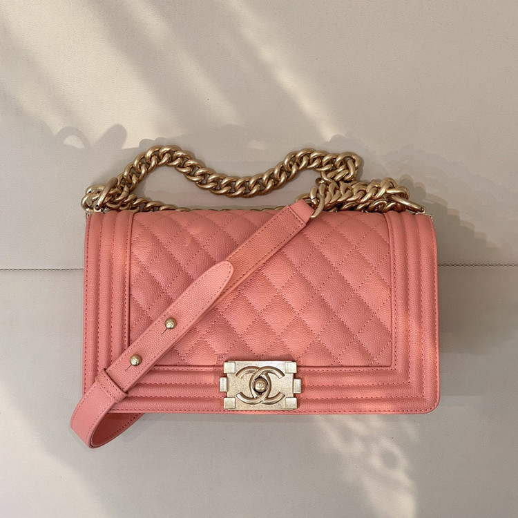 샤넬 보이백 미디움 캐비어 보이백