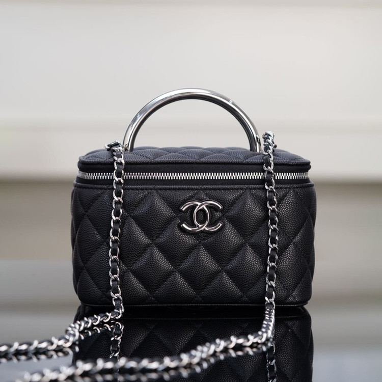 샤넬 탑핸들 캐비어 블랙 실버 베니티백