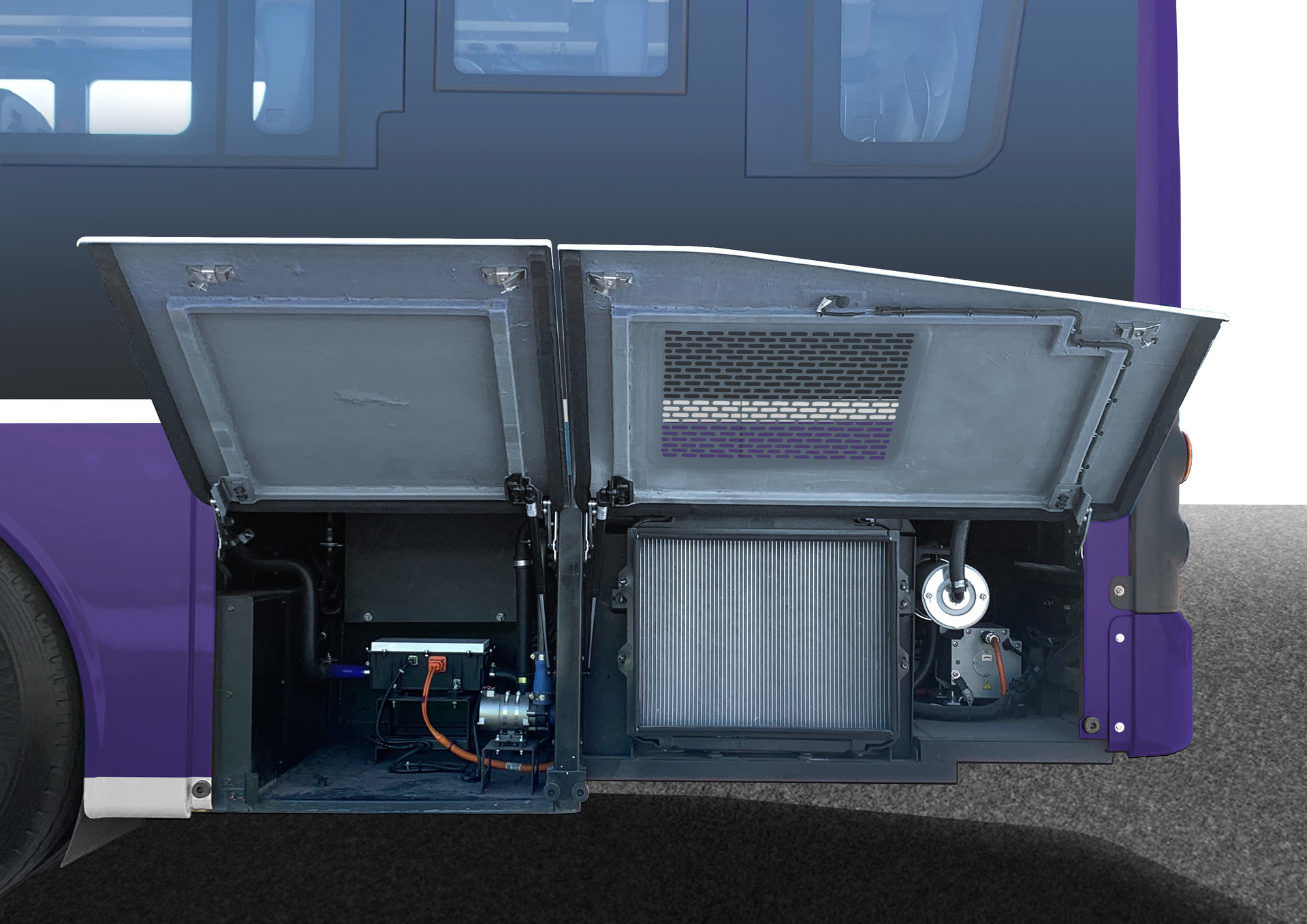 후측면 정비도어(좌)