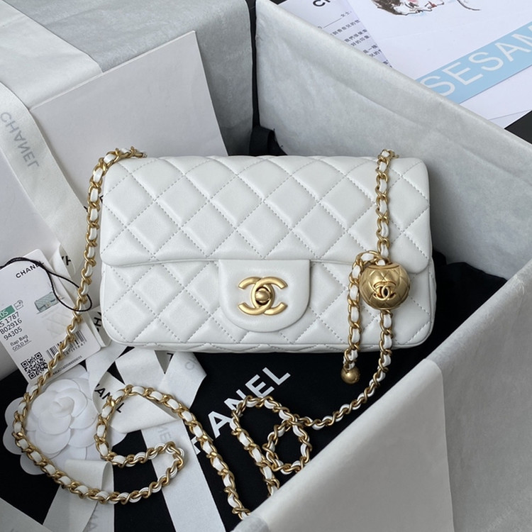 샤넬 클래식 골드 뉴미니 골든볼 AS1787