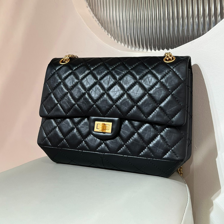 샤넬 2.55 빈티지 라지 플랩백 블랙 골드