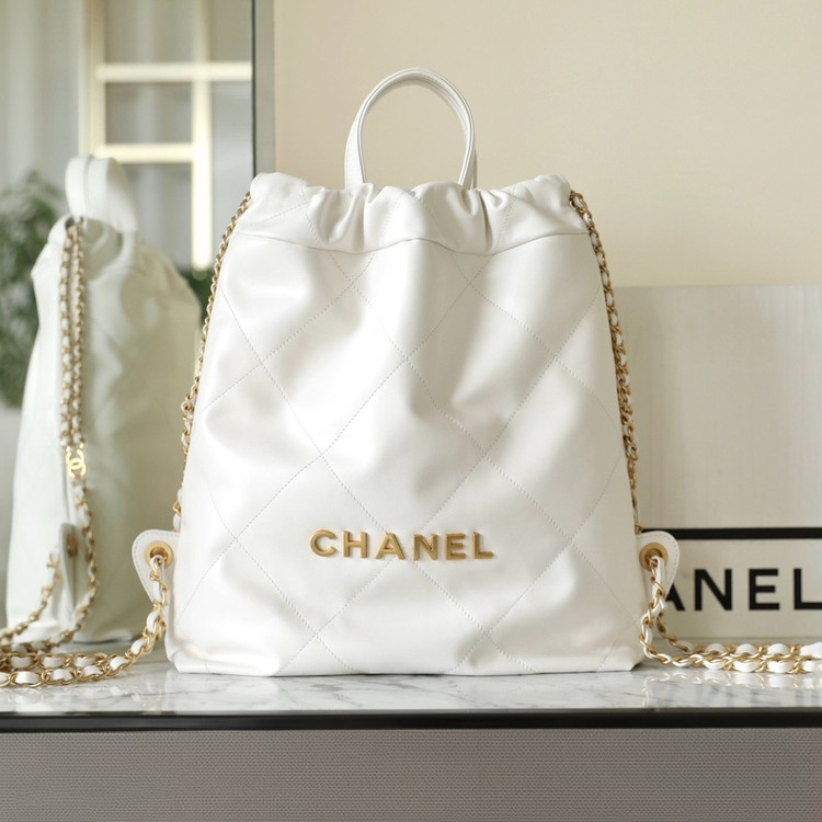 샤넬 23P 22백팩 스몰 화이트 금장 AS3859