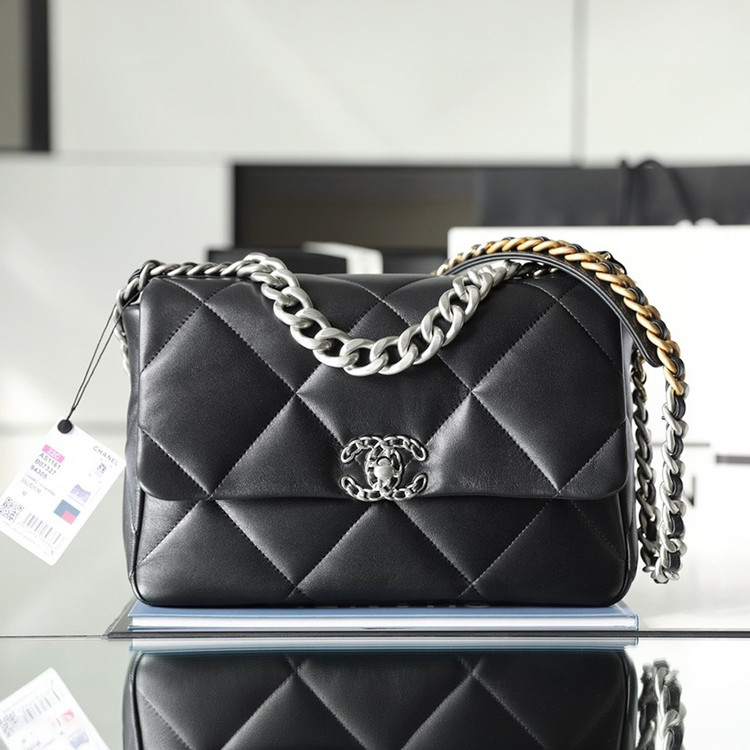 샤넬 19백 라지 램스킨 블랙 실버