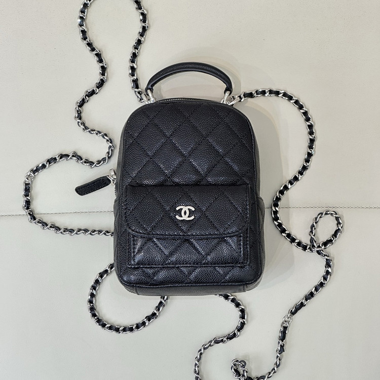 샤넬 크루즈 미니 백팩 캐비어 블랙