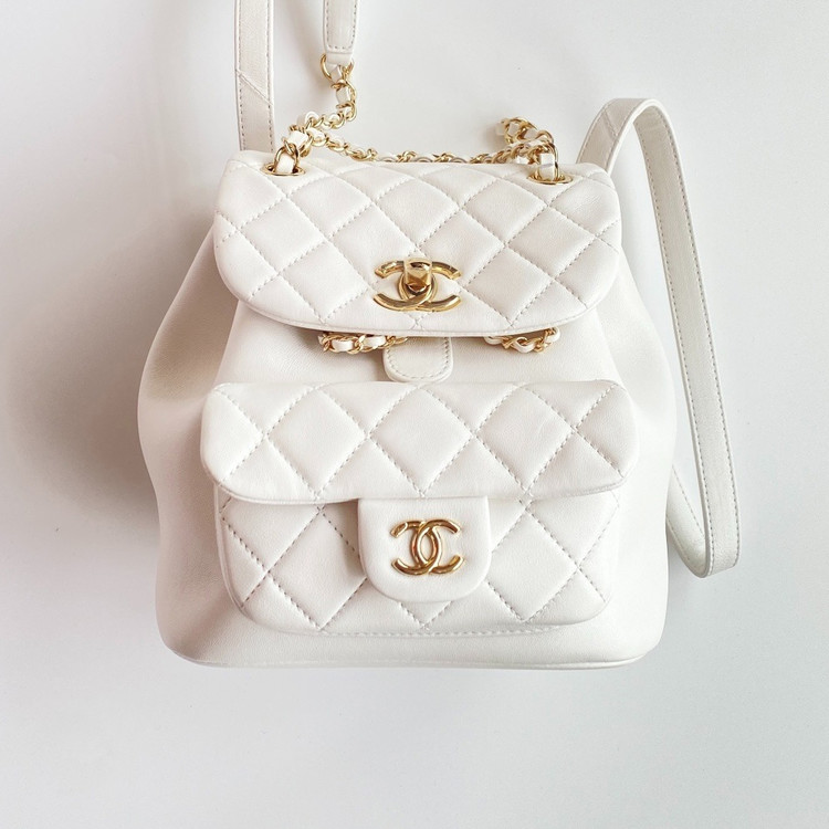 샤넬 원 포켓 듀마 백팩 스몰 램스킨 화이트