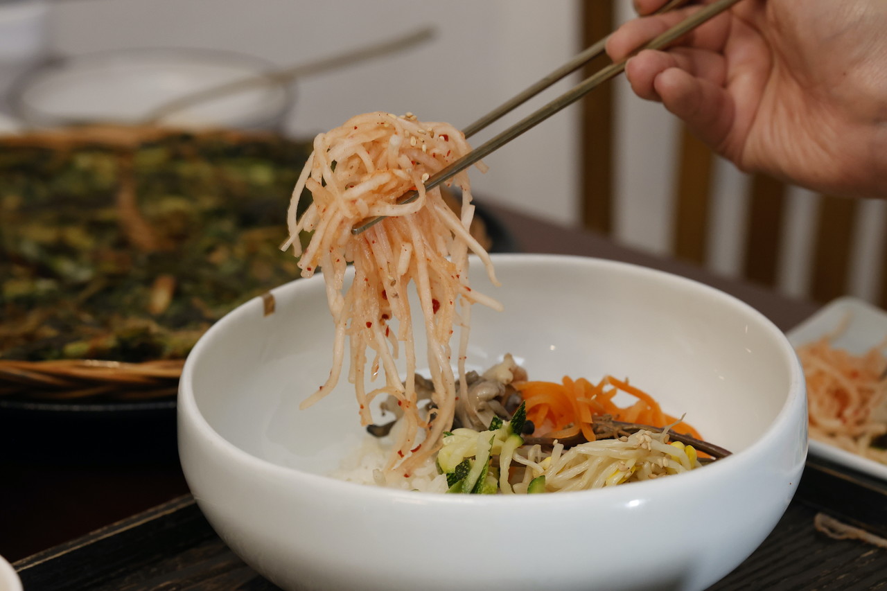 Authentic bibimbap restaurant near me — Insa Dodam Seoul