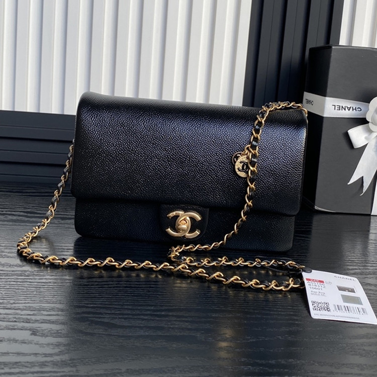 샤넬 스몰 플랩 백 유광 그레인드 카프스킨