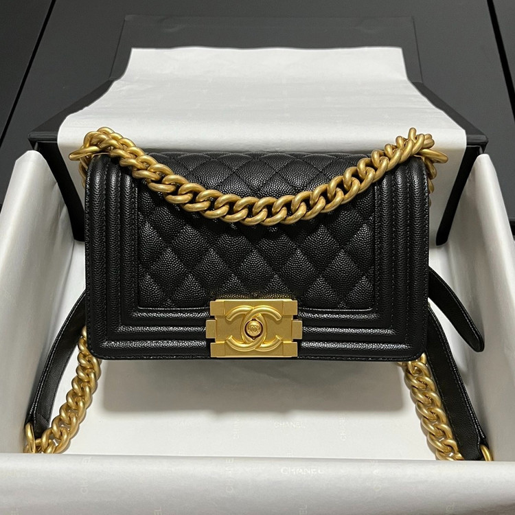 샤넬 보이백 스몰 캐비어 블랙 빈티지 골드