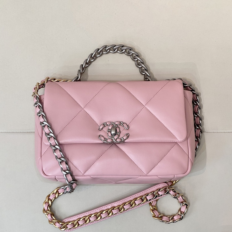 샤넬 19백 미디움 램스킨 페일 핑크 실버