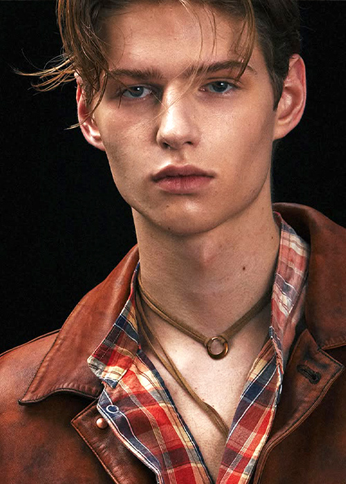 <h6>IGOR</h6><br><br><br>