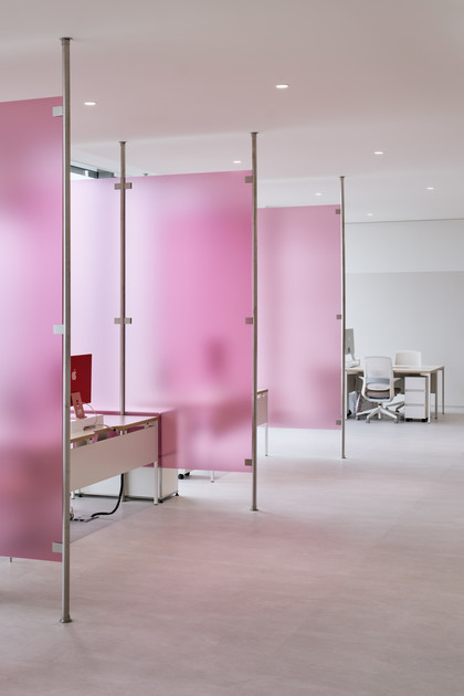 Pink Satin Acrylic Partitions : FURNITURE