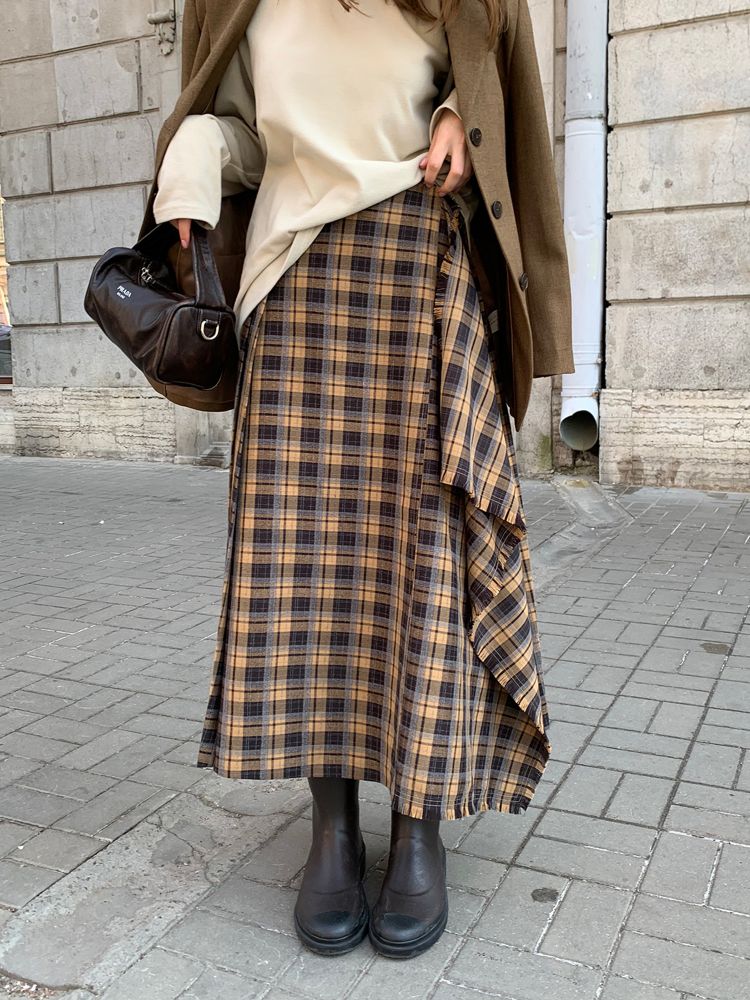 Caramel Plaid Draped Skirt : 소냐도르(soñador)