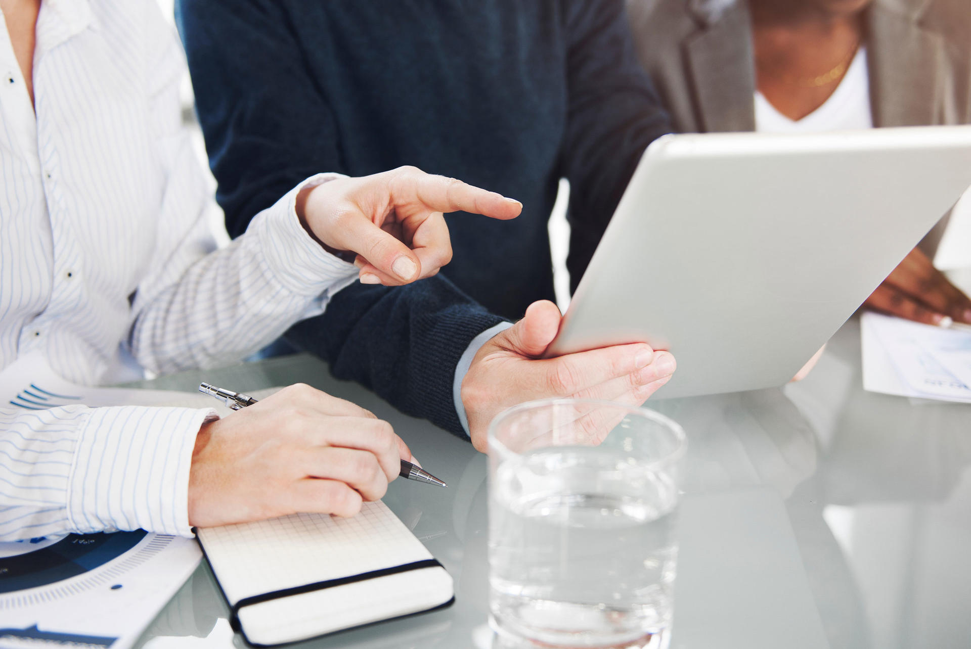 <p><span style="font-size: 20px; color: rgb(255, 255, 255);">ARK Point.<br>함께 항해하기</span></p>