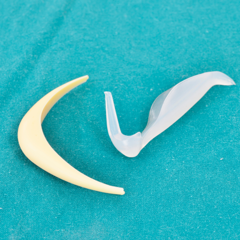 <p style="margin-top:20px;"><span style="font-size: 30px;"><strong><span style="color: rgb(255, 255, 255);">실리콘</span></strong></span></p>