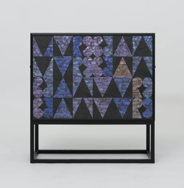 <br><h4>CABINETS</h4>