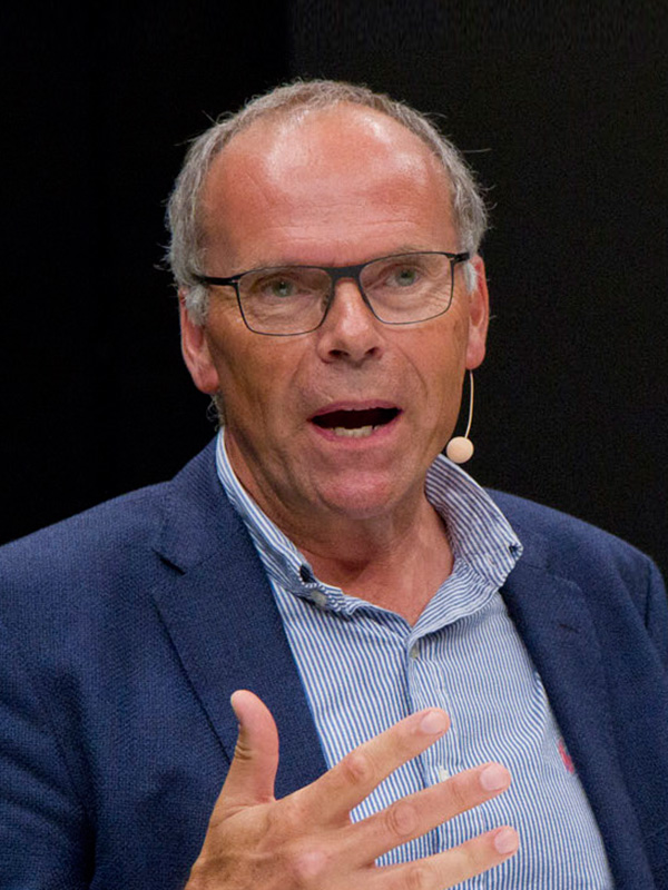 <p style="text-align: left; line-height: 1.5;"><span style="letter-spacing: 1px; font-size: 14px; color: rgb(255, 255, 255);"><strong>[배양육] 배양육 현황 및 한국 배양육 산업의 향후 전망 </strong></span></p>  <p style="text-align: left; line-height: 1.5;"><span style="color: rgb(255, 255, 255); font-size: 13px;">마르크 포스트</span> 	<br><span style="color: rgb(255, 255, 255); font-size: 13px;">모사미트 대표</span></p>