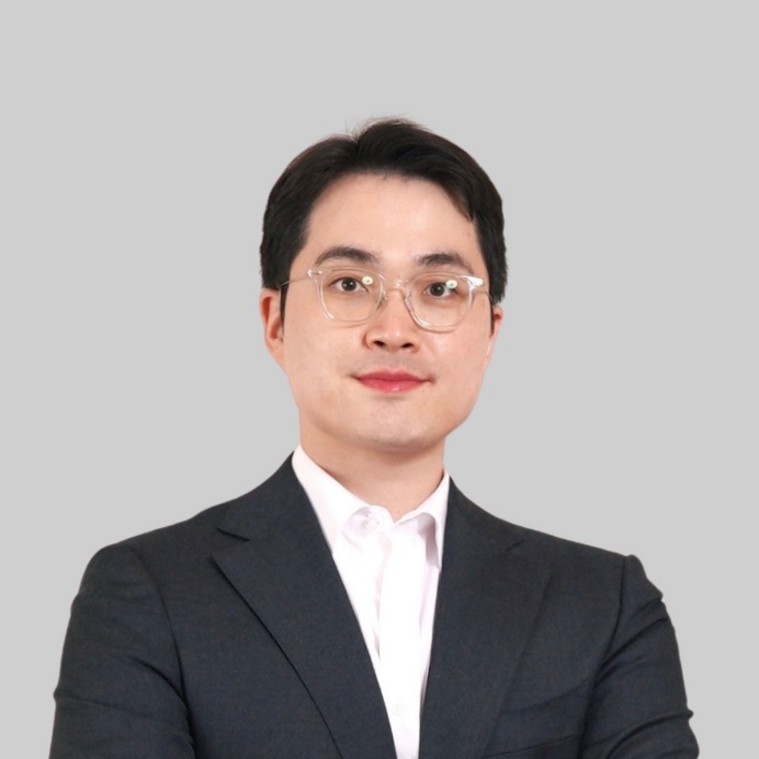 image of Shinyoung Gwak