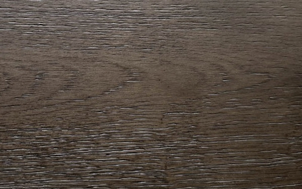 짙은 스쿠로 색상 원목계단, 고급스러운 분위기와 차분한 공간 연출