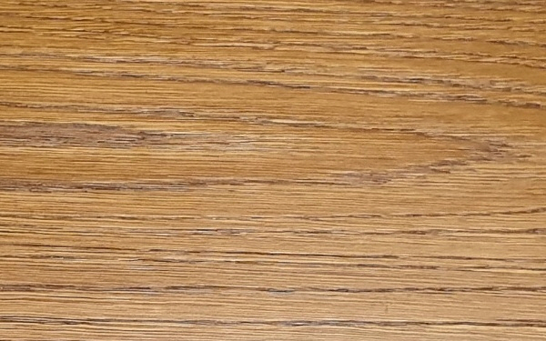 세련된 끼아로 색상 원목계단, 모던한 주거 공간에 잘 어울림