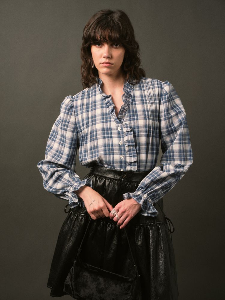 TOCL blue and white plaid V-neck ruffled puff sleeve loose shirt : 오에디 oedi