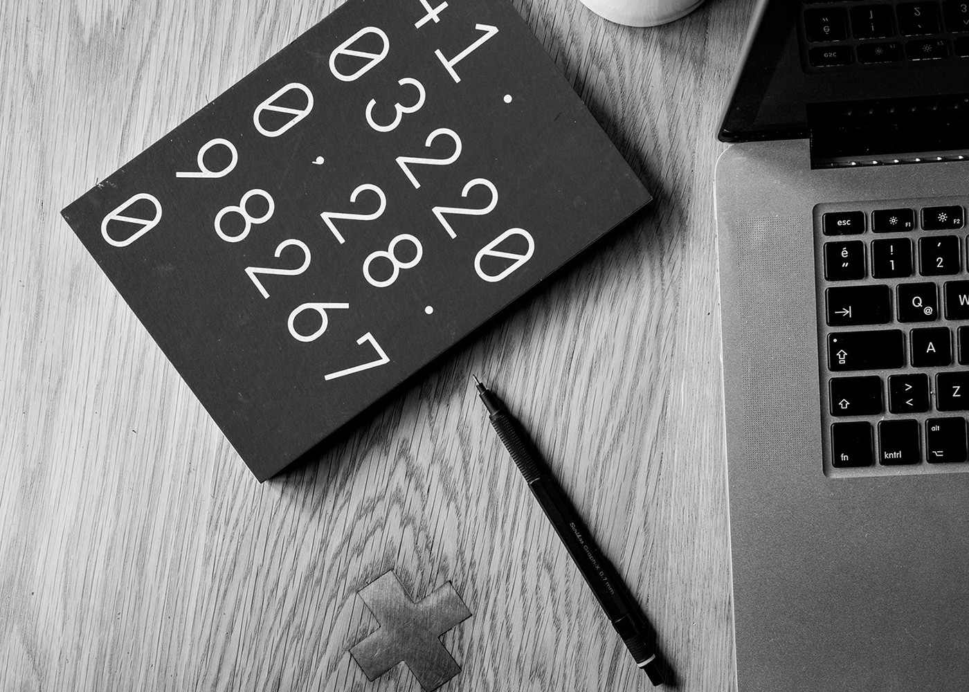 <span style="font-size: 18px;"><strong>악성, 허위게시물</strong></span><br><span>커뮤니티, 블로그, SNS에 퍼진 악성 게시물은 디지털 장의사 정차를 통해 신속히 삭제합니다. 법적 대응과 병행할 수도 있습니다.</span>