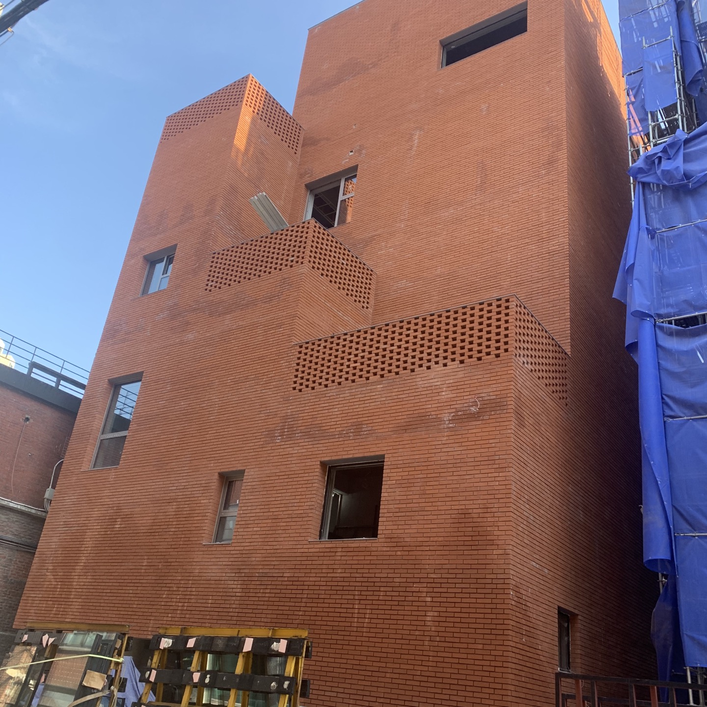 <p align=left>서울시<br>근생,다가구공사<br>이정준<br>2020