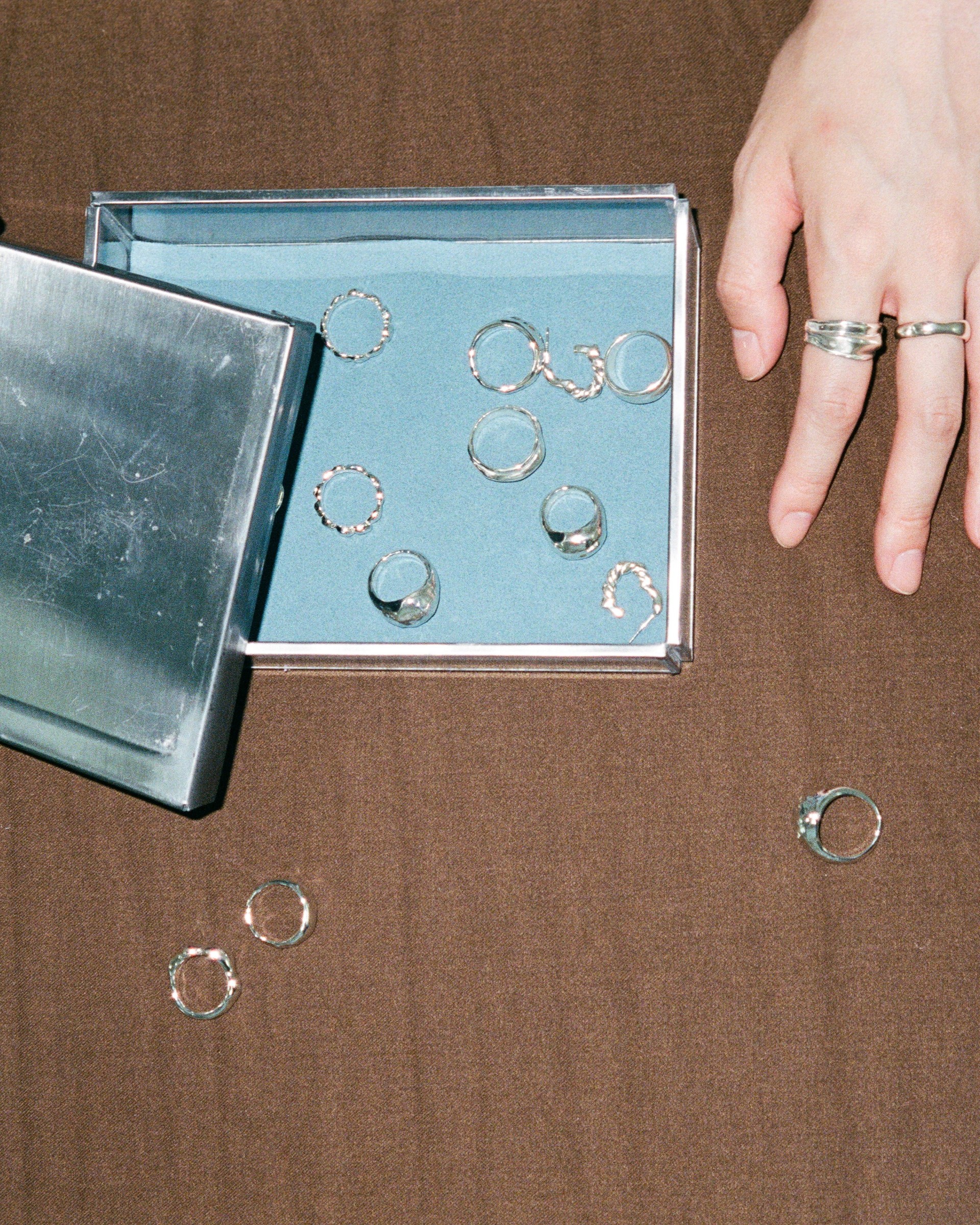 In the hue by neateun