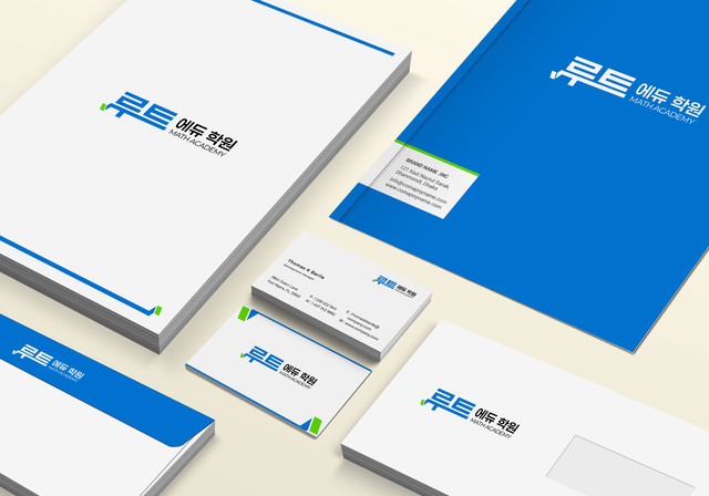 <div style="position: relative; width: 240px; height: 160px;">   <div class="best-badge">BEST</div> </div>  <style> .best-badge {   position: absolute;   top: 0;   right: 0;   transform: translate(50%, -50%);   background: #ff3366;   color: #fff;   font-size: 0.95rem;   font-weight: bold;   padding: 5px 10px;   border-radius: 999px;   animation: popBadge 2s ease-in-out infinite;   box-shadow: 0 4px 8px rgba(0,0,0,0.15);   z-index: 10; }  @keyframes popBadge {   0%, 100% { transform: translate(50%, -50%) scale(1); }   50% { transform: translate(50%, -50%) scale(1.1); } } </style>