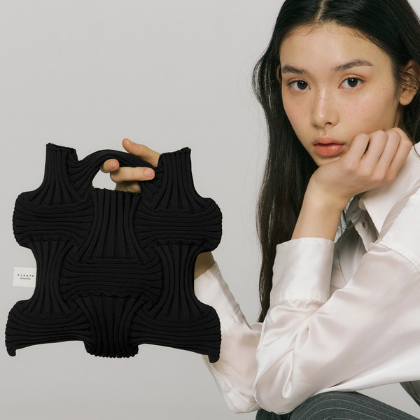 New Bow Bag Black : PLEATSMAMA: Sustainable Knit Pleats Bag