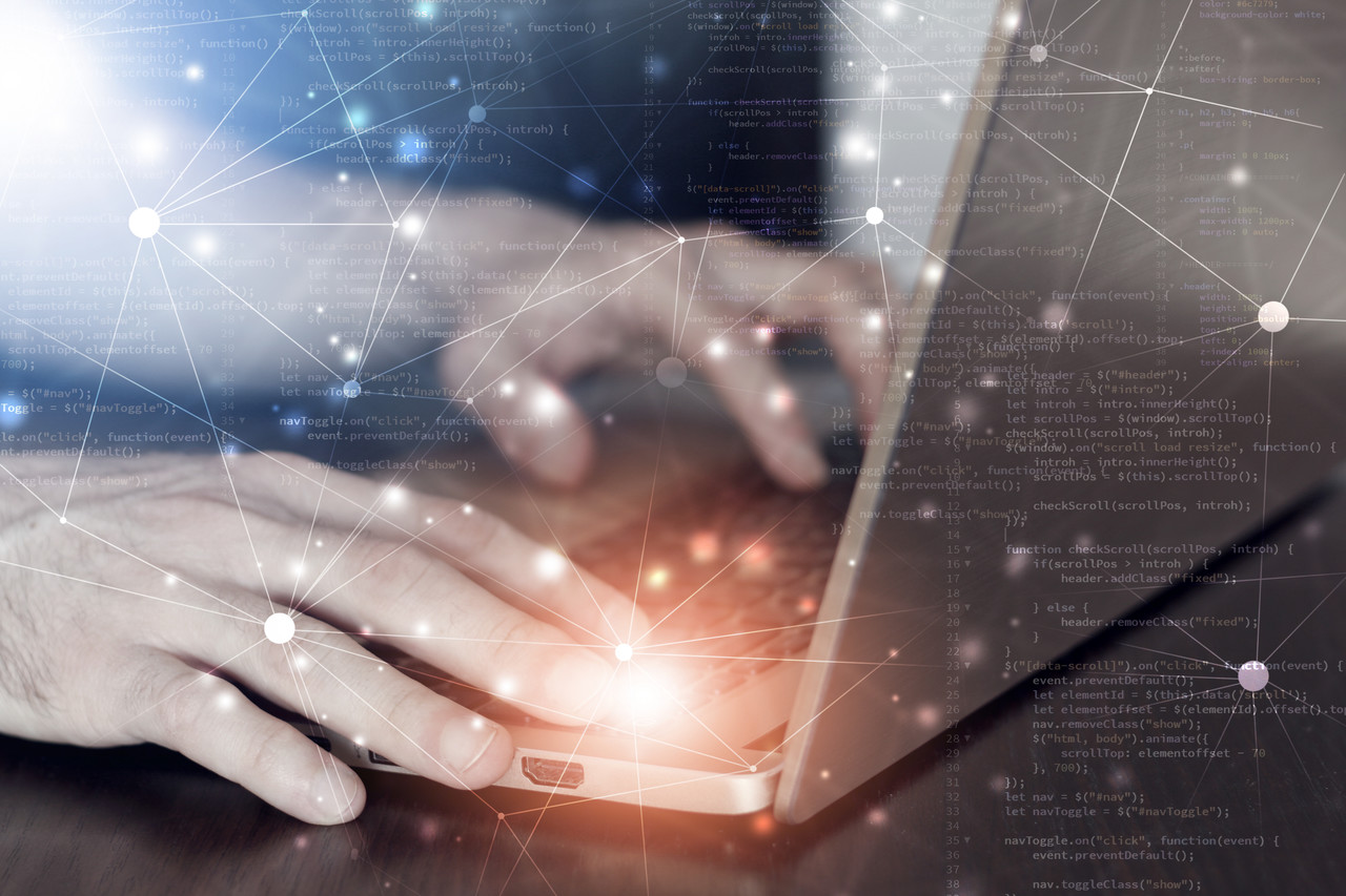 주요 서비스 버튼을 직관적인<br>아이콘과 배치로 설계