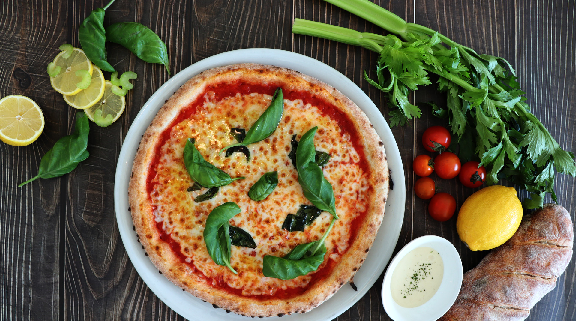 Make Your Own Wood-Fired Pizza!    Tel:+82 (0)31-580-8056    At Ddanji Pub, Nami Island's Italian pizza specialty restaurant,  create unforgettable memories by making your own dough and baking pizza in a traditional wood-fired oven!