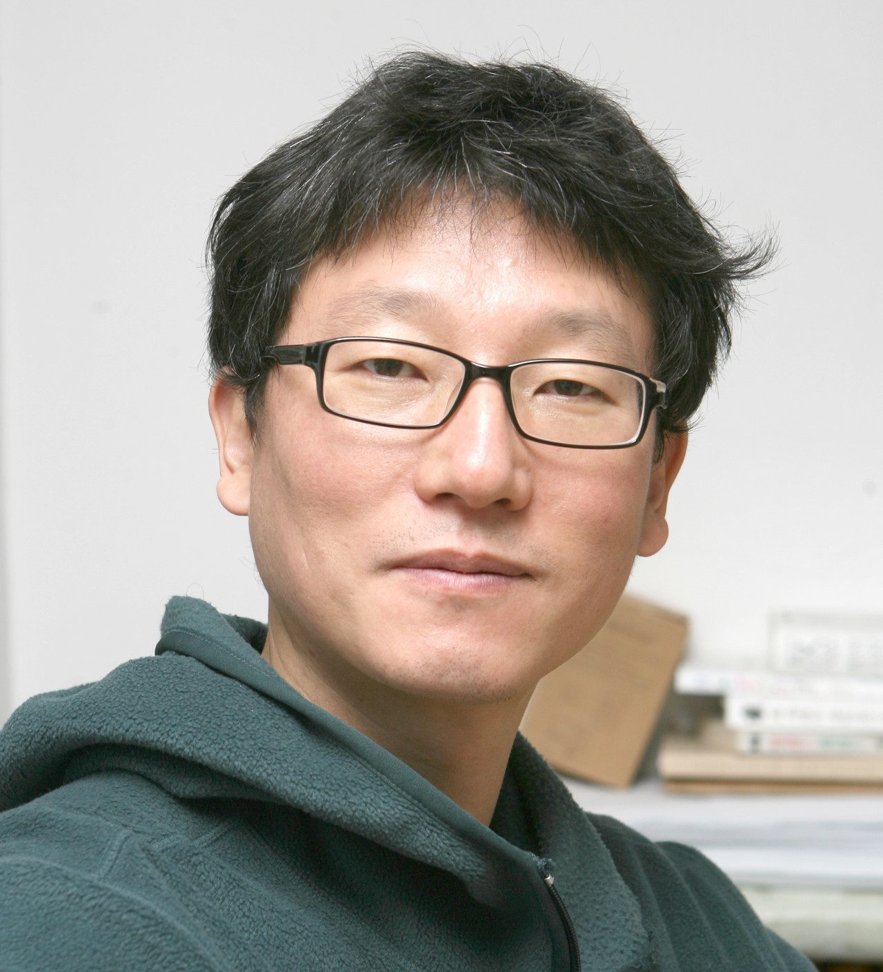 -<br><strong>Eom Ki-ho</strong> <br> <span style="font-size:14px;"> Assistant Professor at ChungKang College of Cultural Industries </span>