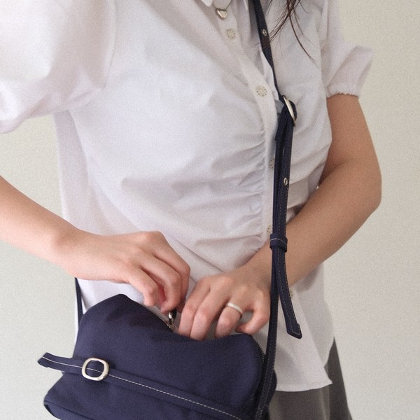 バッグ HYEKI POTY MINI CROSS BAG / NAVY POTY MINI CROSS BAG / NAVY : 혜키