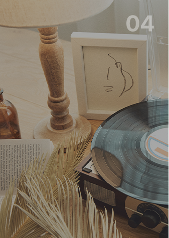 <div class="tb-text-group01"><p class="t-text01">Vibe</p><p class="b-text01">저자극 사운드와 따듯한 빛,<br>감정이 흐르는 리듬</p></div>