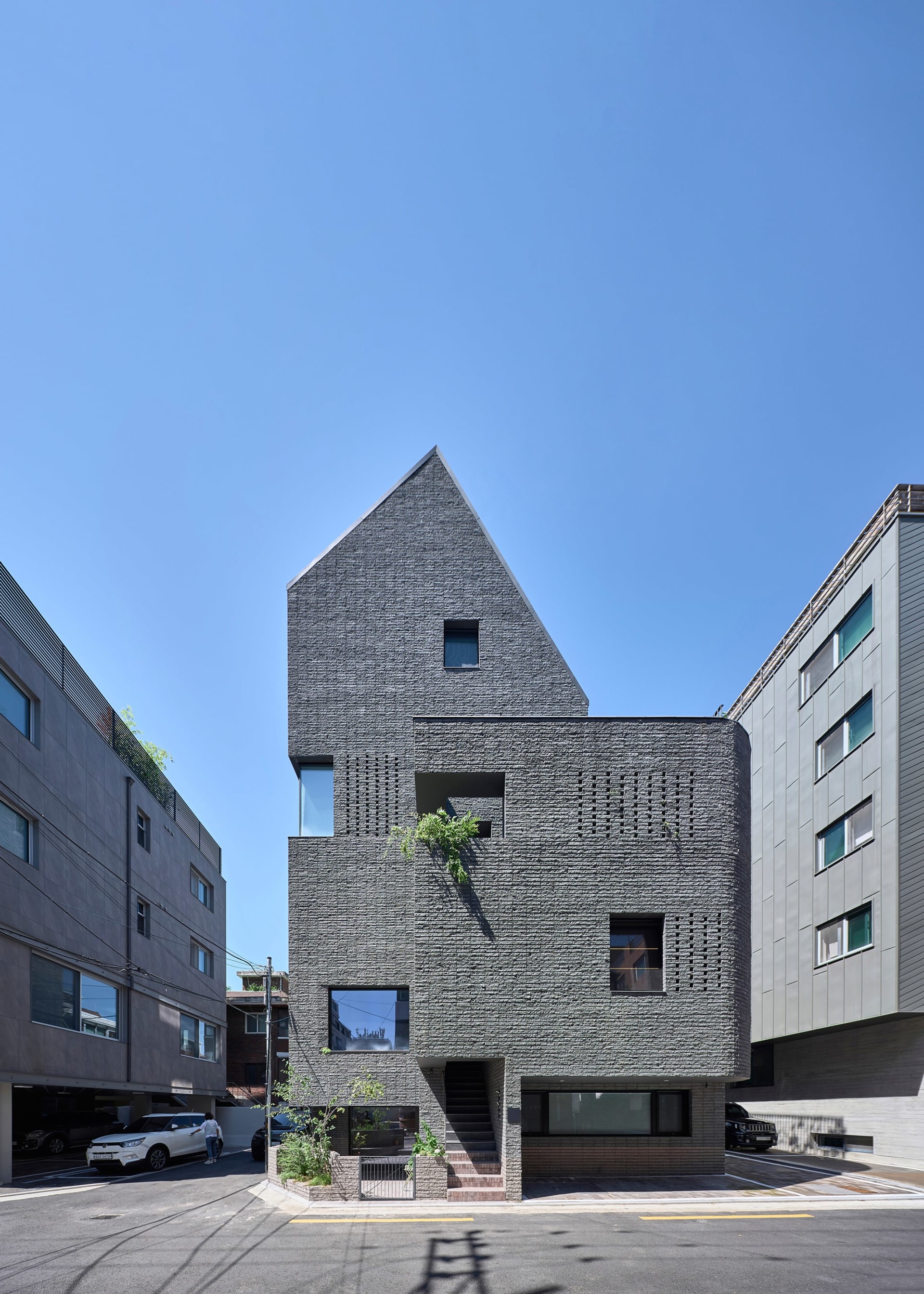 <p align=left>서울시<br>근생,단독주택신축공사<br>이신범<br>2022